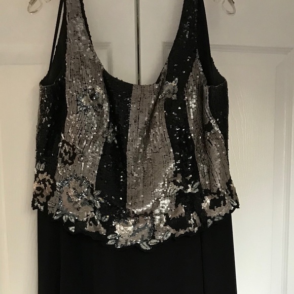 Beaded Gown size 18 - Picture 15 of 15